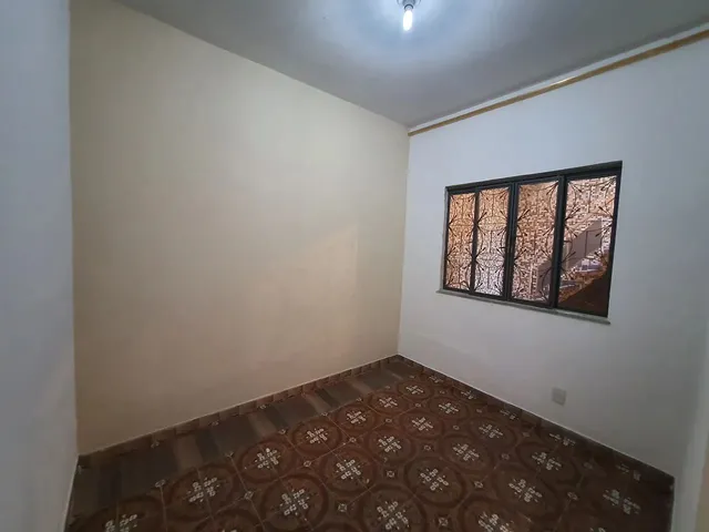 Imagem 13: Boa Casa Linear com 2 Quartos e Terraço na Estrada Senador Salgado Filho Próx. Praça
