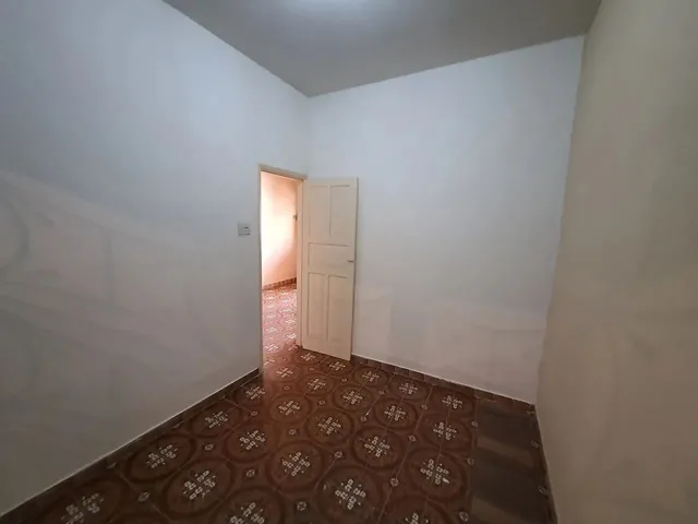 Imagem 2: Boa Casa Linear com 2 Quartos e Terraço na Estrada Senador Salgado Filho Próx. Praça