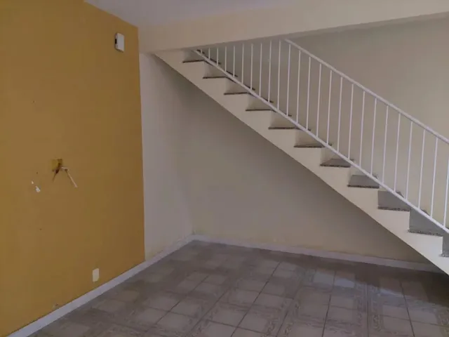 Imagem 4: Casa para Aluguel Possui 30 Metros Quadrados com 2 Quartos em Valverde - Nova Iguaçu - Rj