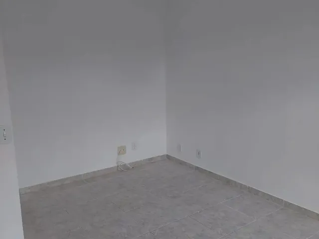Imagem 2: Casa para Aluguel Possui 30 Metros Quadrados com 2 Quartos em Valverde - Nova Iguaçu - Rj