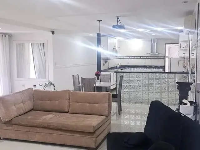 Imagem 12: Excelente Casa Triplex com 719M2 de Área Construída e 300M2 de...
