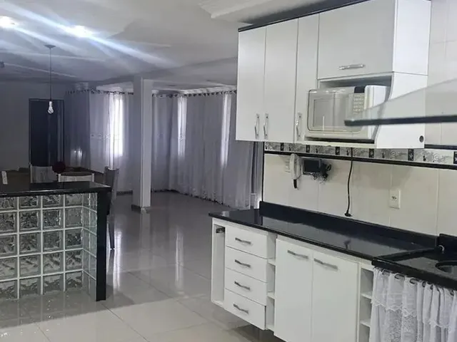 Imagem 3: Excelente Casa Triplex com 719M2 de Área Construída e 300M2 de...