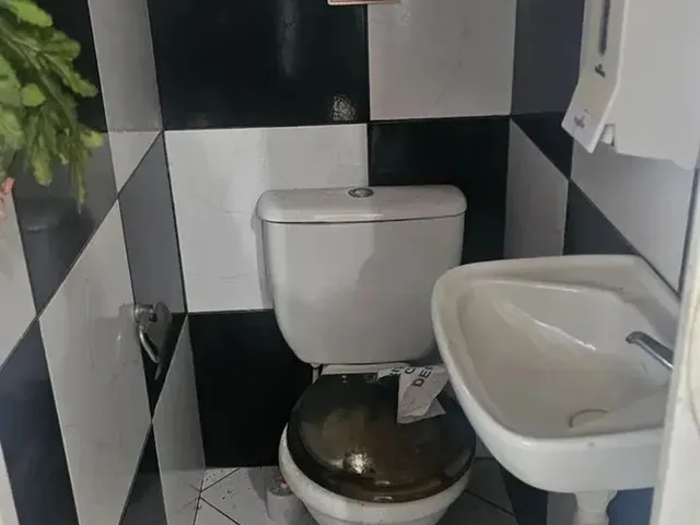 Imagem 13: Excelente Casa Triplex com 719M2 de Área Construída e 300M2 de...