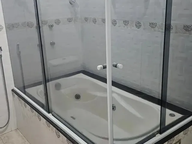Imagem 16: Excelente Casa Triplex com 719M2 de Área Construída e 300M2 de...
