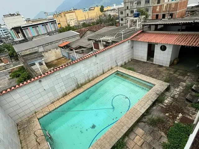 Imagem 1: Imóvel para Venda com 480 Metros Quadrados com 5 Quartos em Olinda - Nilópolis - Rj