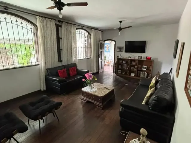 Imagem 3: Imóvel para Venda com 480 Metros Quadrados com 5 Quartos em Olinda - Nilópolis - Rj