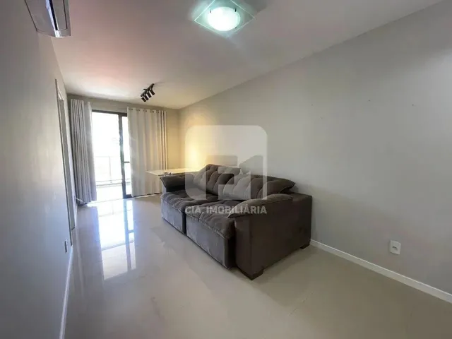 Imagem: O apartamento possui 2 Dormitórios, 1 Suíte, 2 Banheiros,