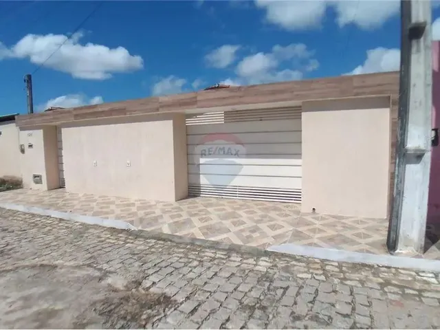 Imagem: A casa possui 2 Dormitórios, 1 Banheiro, 1 Vaga na