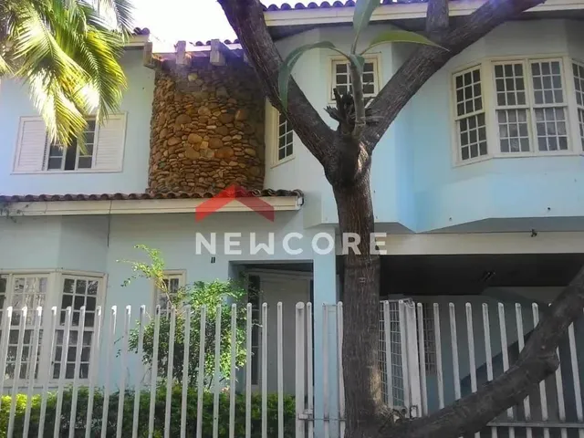 Imagem: Casa em Avenida General Osório - Vila Trujillo