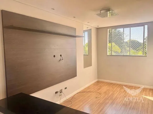 Imagem: Apartamento - 2 Quartos - Banheiro Reformado