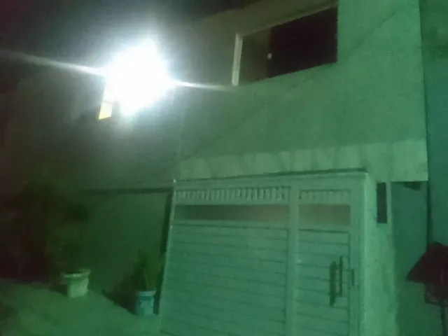 Imagem: Casa Grande com Garagem Dois Andas