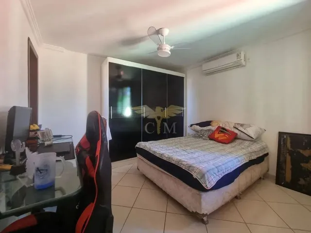 Imagem 5: Casa Duplex de 5 Quartos Sendo 4 Suítes em 235M² e 4 Vagas de Garagem em Burraquinho