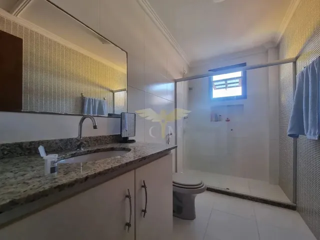 Imagem 9: Casa Duplex de 5 Quartos Sendo 4 Suítes em 235M² e 4 Vagas de Garagem em Burraquinho