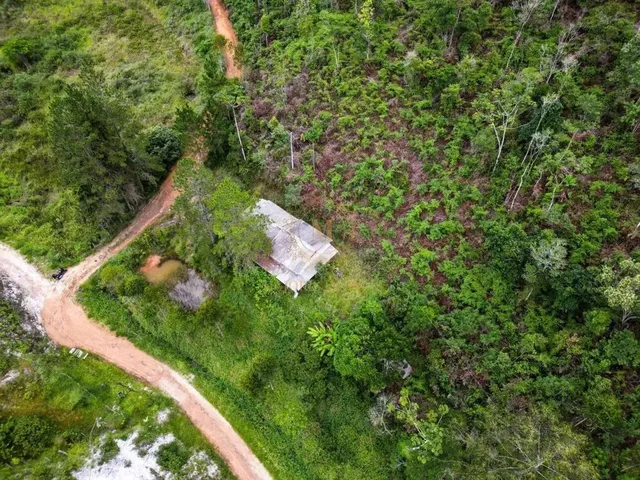 Imagem: Seu Sítio com Casa, Córrego e Lago, na