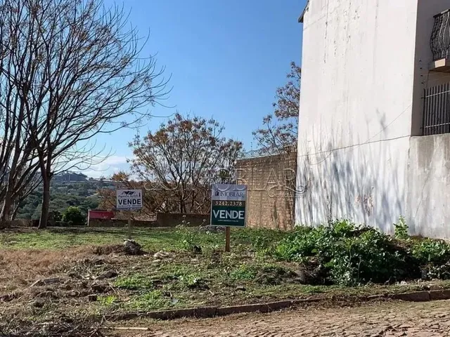 Imagem: O terreno possui 300m² de Área e está localizado em