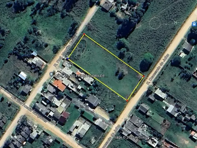 Imagem: O terreno possui 4.000m² de Área e está localizado em