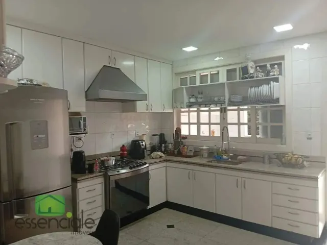 Imagem 2: Casa Comercial para Alugar com 4 Quartos e 3 Salas no Monte Castelo em Contagem/Mg