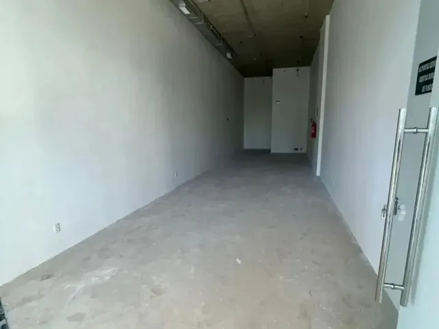 Imagem 4: Lolá Comercial Galpão / depósito com venda por R$1.350.000