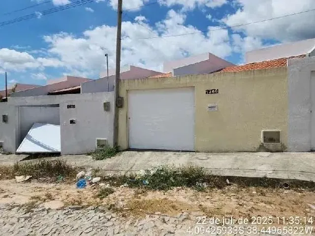 Imagem: A casa possui 2 Dormitórios, 1 Banheiro, 1 Vaga na