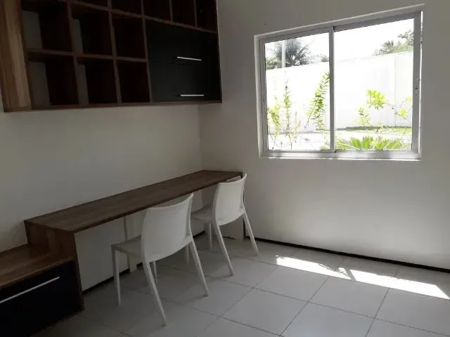 Imagem 2: Casa Duplex com Três Suítes no Eusébio - 171M²