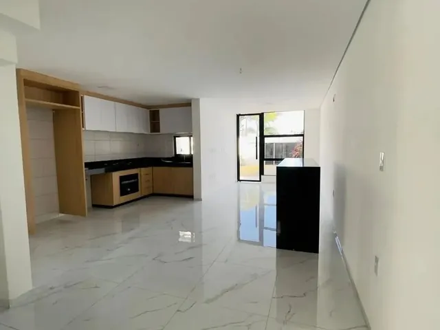 Imagem 2: Casa Espetacular no Eusebio com 4 Suítes