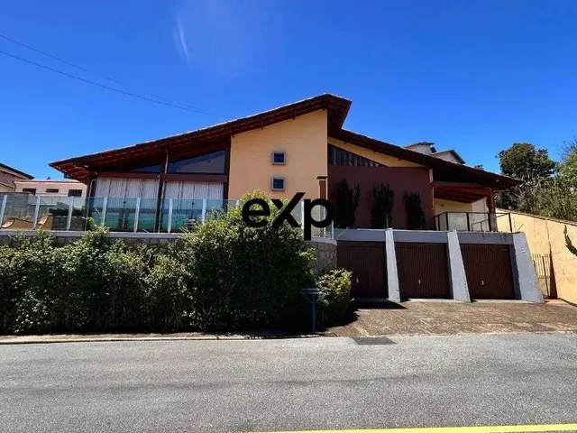 Imagem: Casa Alto Padrão no Pinheirinho - 515 M²