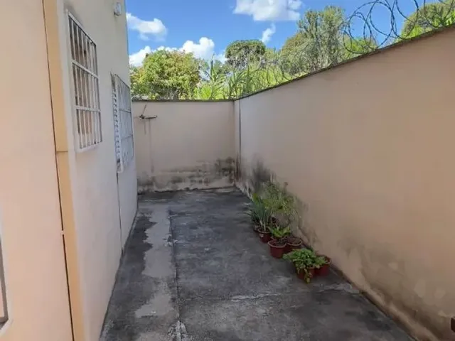 Imagem 6: Apartamento com Quintal a Venda no Início do Bairro da Vargem