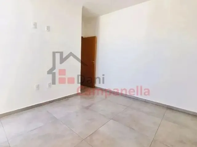 Imagem 9: Casa À Venda no Bairro Parque Real com 3 Dormitórios, Suíte, Garagem e Mais!