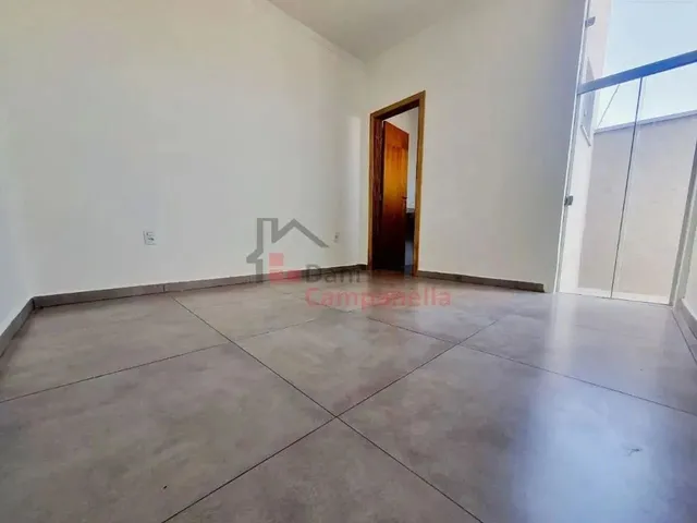 Imagem 4: Casa À Venda no Bairro Parque Real com 3 Dormitórios, Suíte, Garagem e Mais!