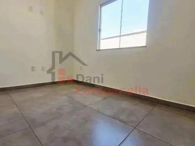 Imagem 8: Casa À Venda no Bairro Parque Real com 3 Dormitórios, Suíte, Garagem e Mais!