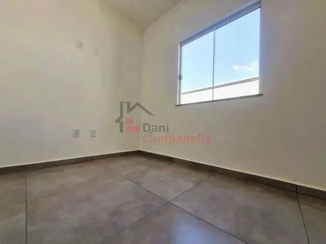 Imagem 10: Casa À Venda no Bairro Parque Real com 3 Dormitórios, Suíte, Garagem e Mais!