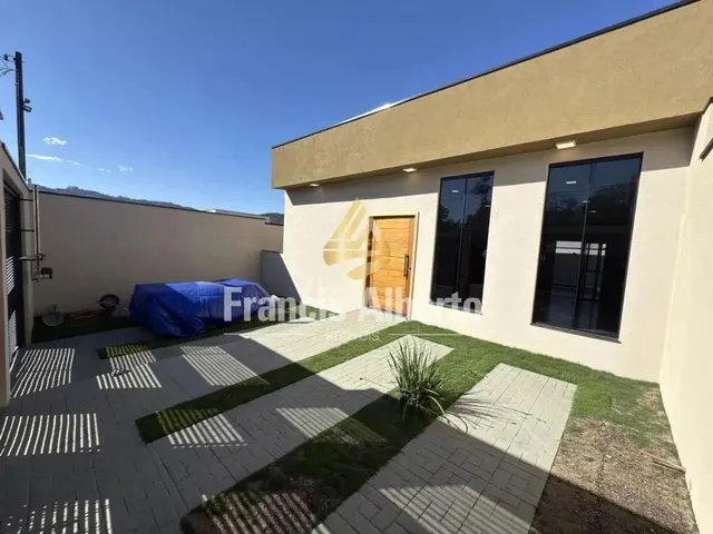 Imagem 1: Casa 3 Dormitórios Sendo 1 Suíte e Pisicna em Extrema Mg Ref: Ca3Suipis