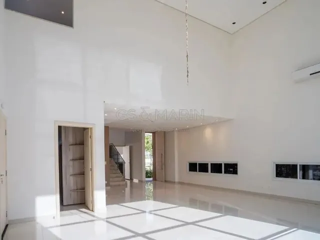 Imagem: Casa À Venda e Locação no Cond. Sun Lake