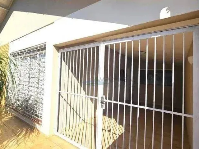 Imagem 2: Casa com 3 Dormitórios para Alugar, 144 M² por R$ 3.500/Mês - Petrópolis Centro