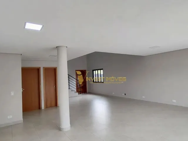 Imagem 3: Casa com 3 Suites e 250M² para Aluguel
