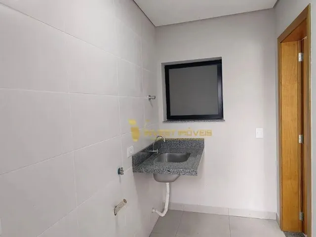 Imagem 12: Casa com 3 Suites e 250M² para Aluguel