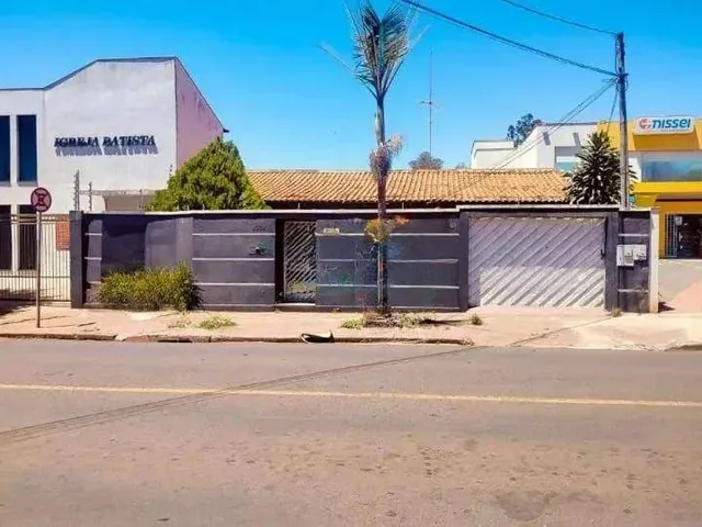 Imagem: Casa com 3 Dormitórios para Alugar, 190