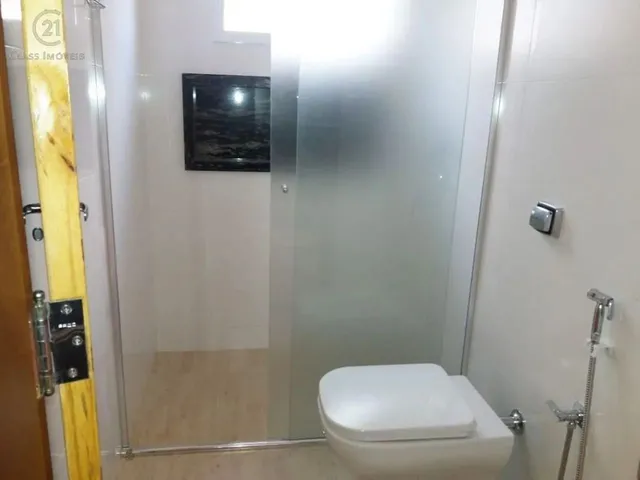 Imagem 8: Casa À Venda e para Alugar em Londrina, Esperança, com 6 Quartos, com 330 M²