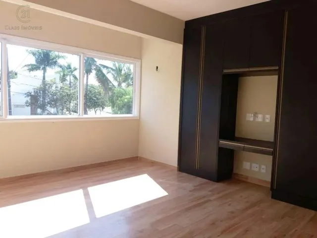 Imagem 2: Casa À Venda e para Alugar em Londrina, Esperança, com 6 Quartos, com 330 M²