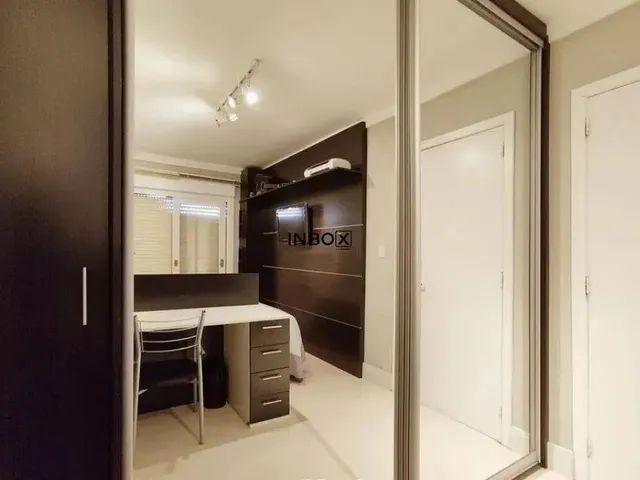 Imagem 8: Amplo Apartamento Mobiliado de Dois Dormitórios Sendo Uma Suíte