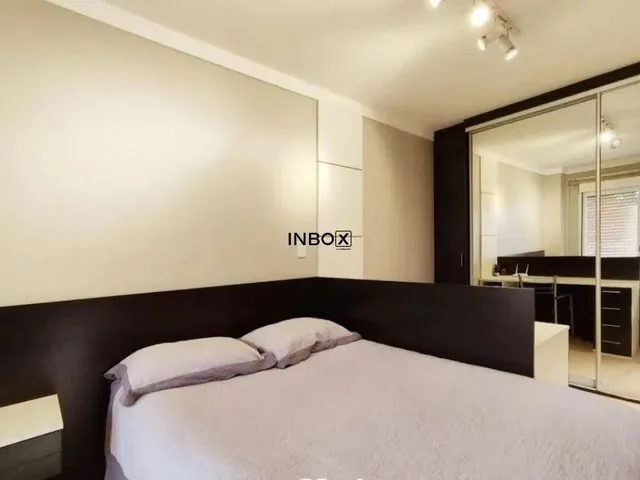 Imagem 7: Amplo Apartamento Mobiliado de Dois Dormitórios Sendo Uma Suíte