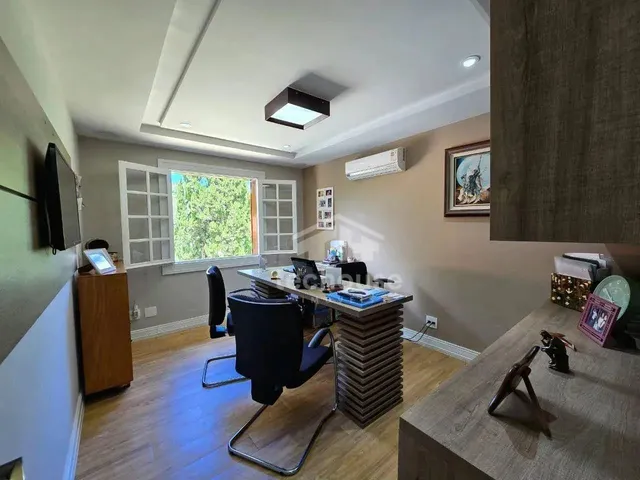 Imagem 5: Casa no Lago do Comary, 4 Dormitórios, Lazer Próprio com Academia, Vista Deslumbrante