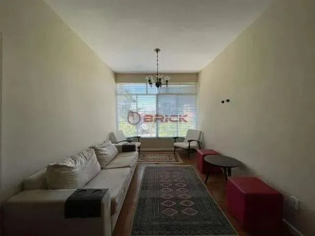 Imagem: Apartamento de 2 Quartos Mobiliado no Alto