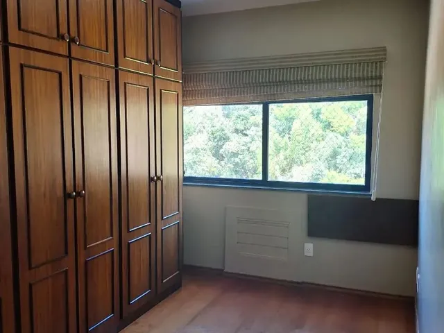 Imagem 10: Várzea - Sala Ampla - 3 Quartos (Sendo 1 Suíte) - Varanda - Frente Rua - 2 Vaga Carro