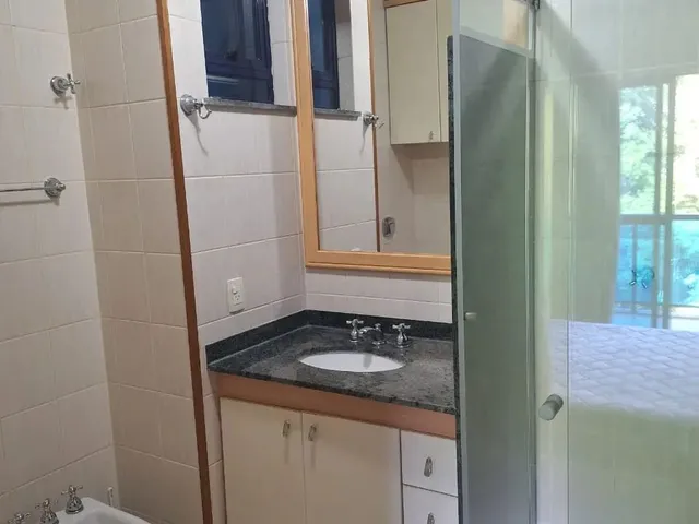 Imagem 5: Várzea - Sala Ampla - 3 Quartos (Sendo 1 Suíte) - Varanda - Frente Rua - 2 Vaga Carro