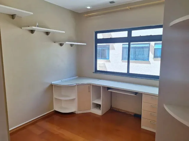 Imagem 4: Várzea - Sala Ampla - 3 Quartos (Sendo 1 Suíte) - Varanda - Frente Rua - 2 Vaga Carro