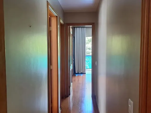 Imagem 8: Várzea - Sala Ampla - 3 Quartos (Sendo 1 Suíte) - Varanda - Frente Rua - 2 Vaga Carro