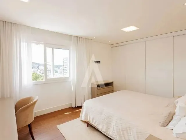 Imagem 3: Cobertura com 3 Suítes À Venda no Bairro Centro em Joinville-Sc por R$3.100.000,00