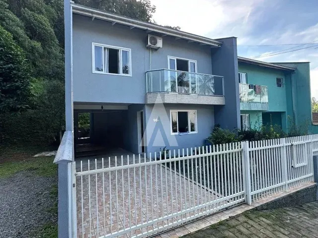 Imagem: Sobrado Geminado com 4 Quarto(S) À Venda