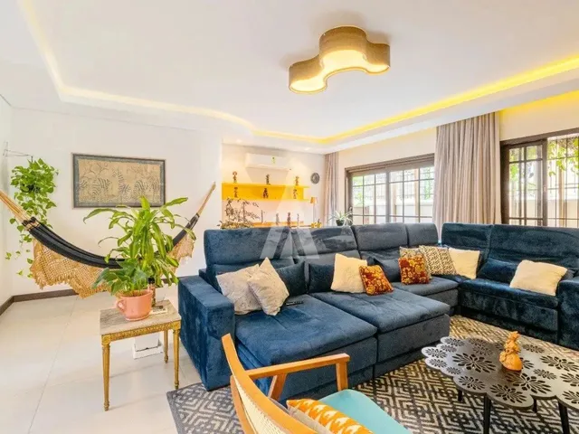 Imagem: Casa com 3 Suíte(S) Mais 1 Quarto(S) À